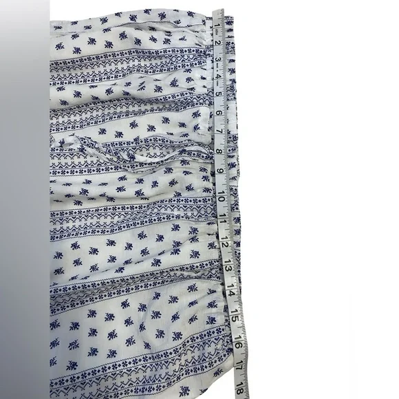 Mdrn Blue And White Tier Maxi Skirt Stitching Flaw
Flowy Floral Design Size XL - Picture 13 of 16